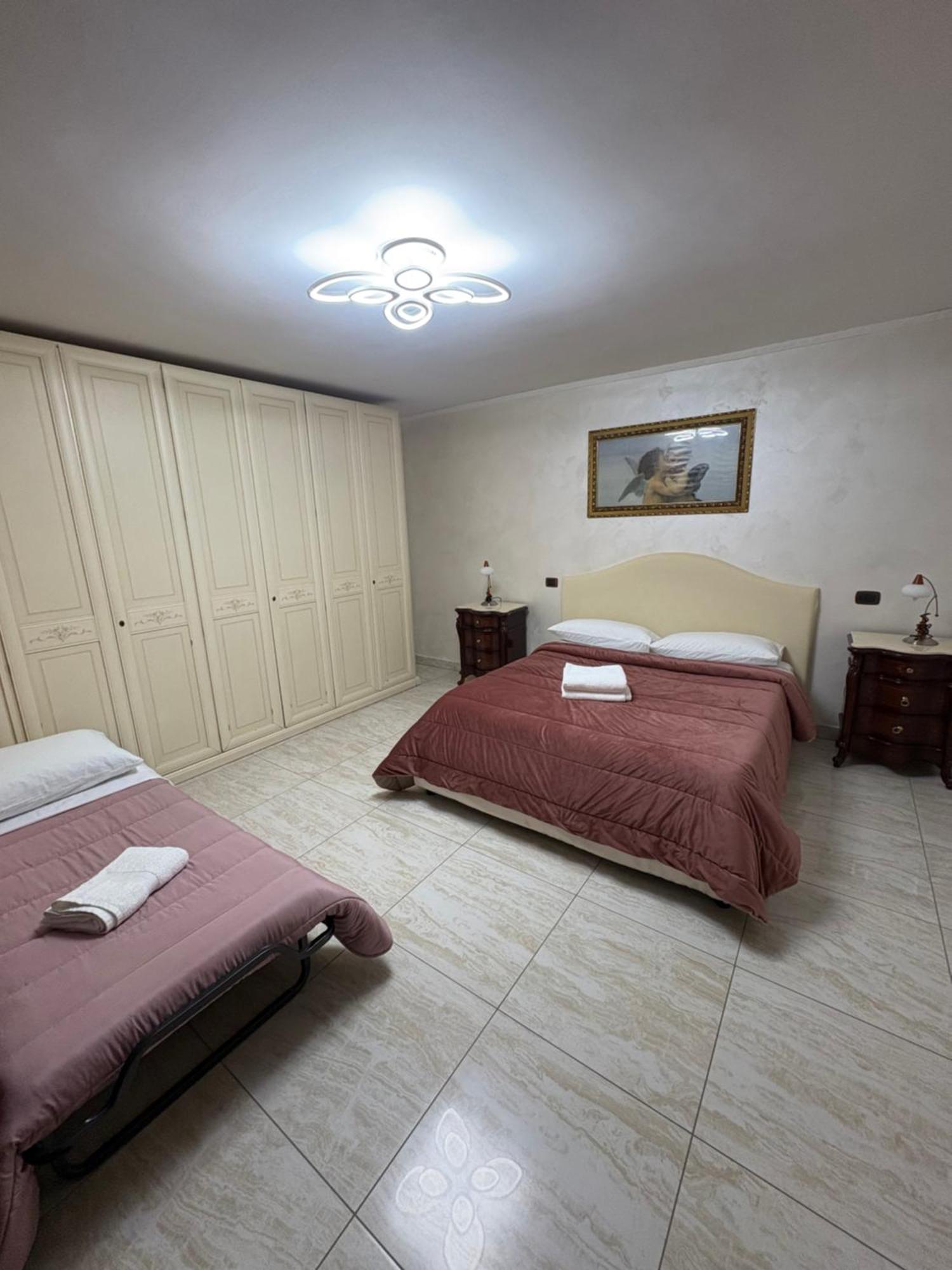 Esposito Holiday Homes เนเปิลส์ ภายนอก รูปภาพ
