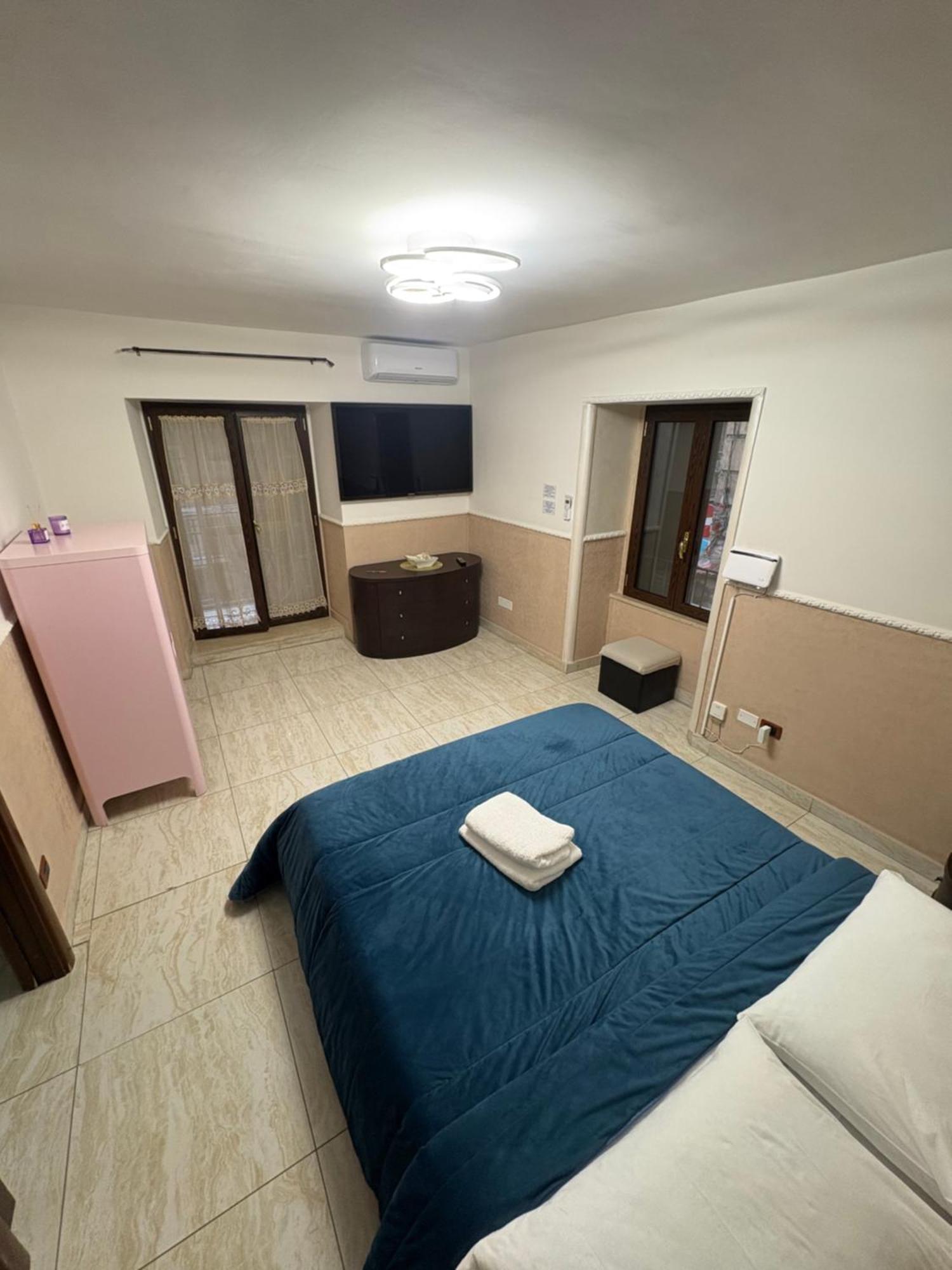 Esposito Holiday Homes เนเปิลส์ ภายนอก รูปภาพ