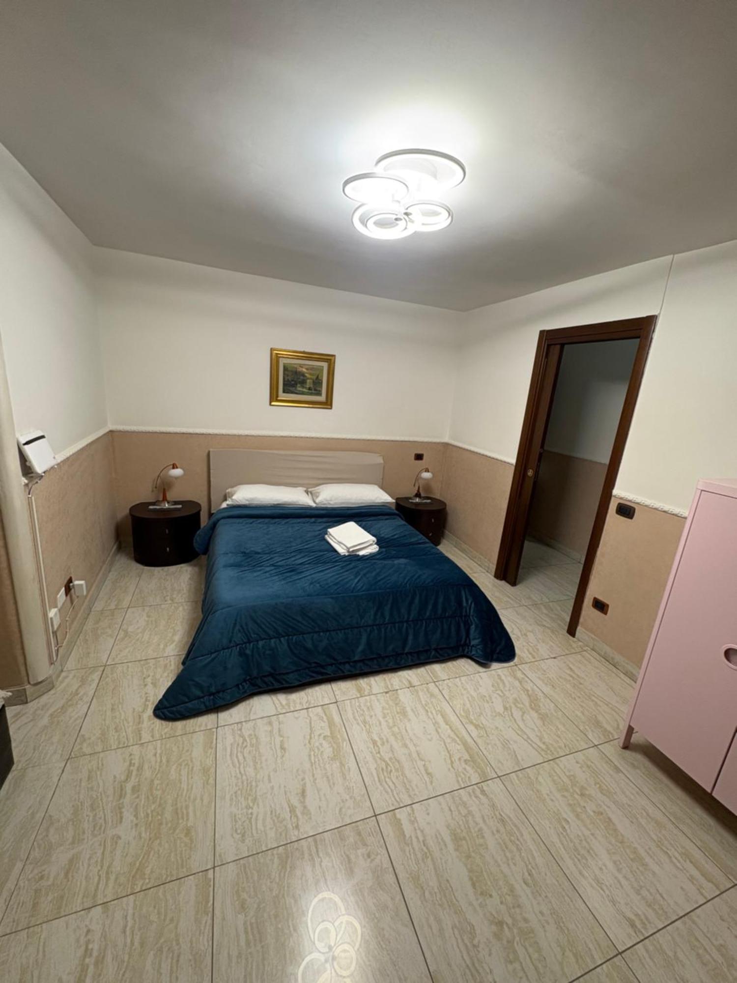 Esposito Holiday Homes เนเปิลส์ ภายนอก รูปภาพ